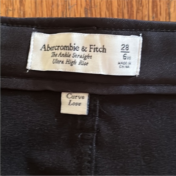 NWT Abercrombie & Fitch Vegan Leather Ankle Straight Pants - Picture 5 of 5